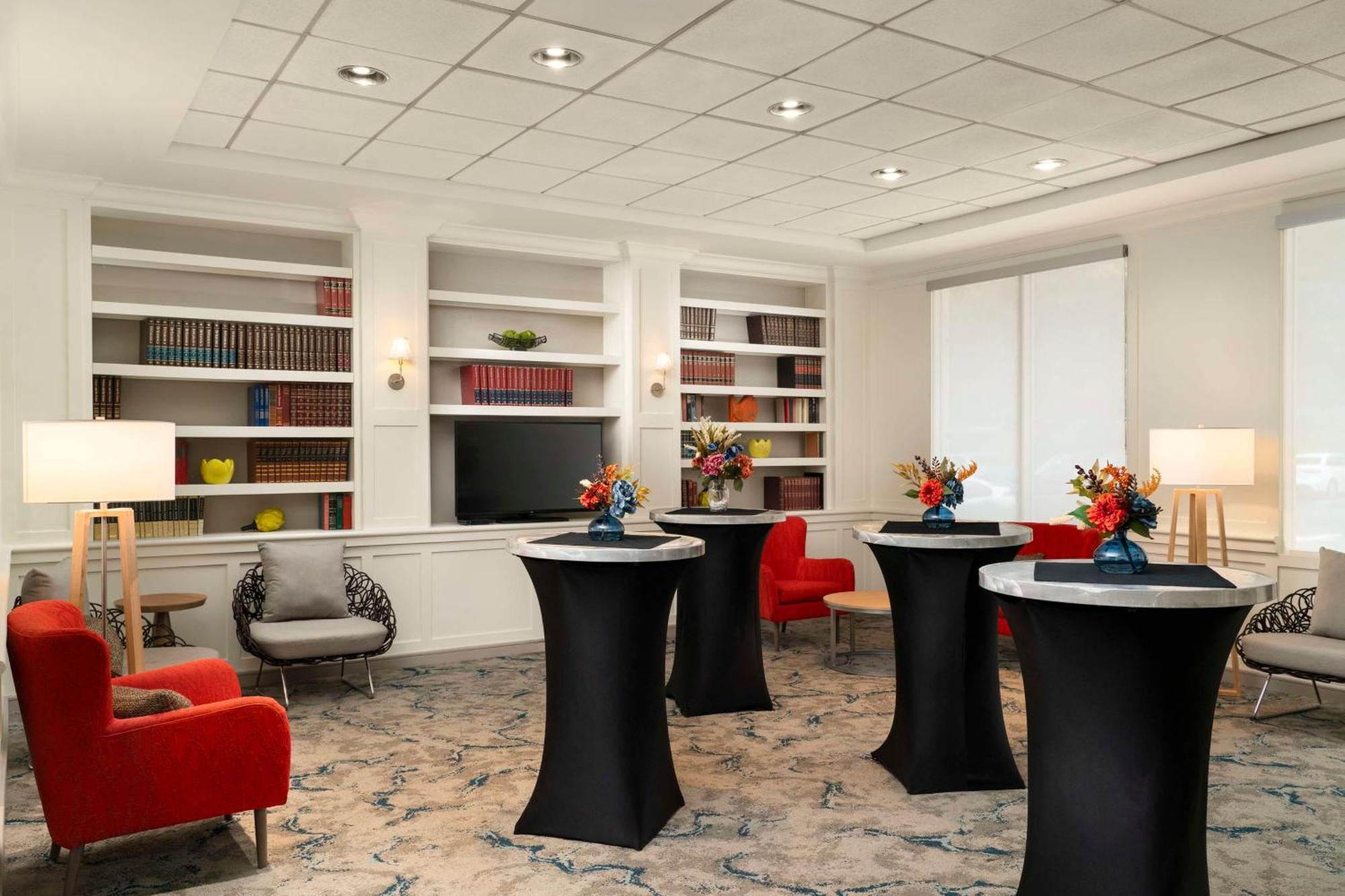 Hilton Garden Inn Boston-Берлингтон Экстерьер фото